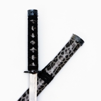 Сувенирное оружие &laquo;Катана на подставке&raquo;, темно серые ножны под леопарда, 89см