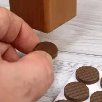 Накладка мебельная круглая ТУНДРА, d=18 мм, 32 шт., полимерная, коричневая