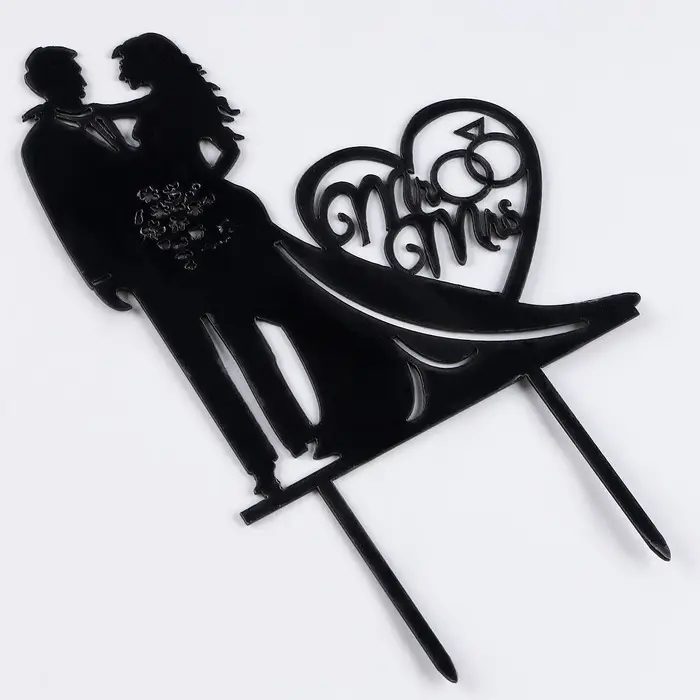 Топпер для торта &laquo;Влюблённая пара&raquo;