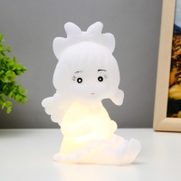 Ночник "Ангельская малышка" LED от батареек 3xLR44 белый 7х10х15см RISALUX Ночник "Ангельская малышка" LED от батареек 3xLR44 белый 7х10х15см RISALUX