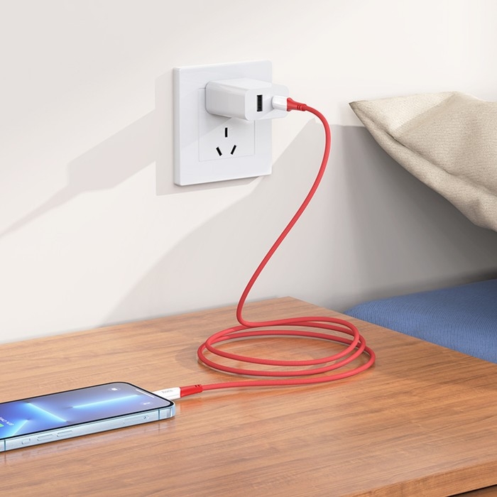 Кабель Hoco X70, Lightning - Type-C, PD 20 Вт, 2.4 А, 1 м, нейлоновая оплетка, красный Кабель Hoco X70, Lightning - Type-C, PD 20 Вт, 2.4 А, 1 м, нейлоновая оплетка, красный