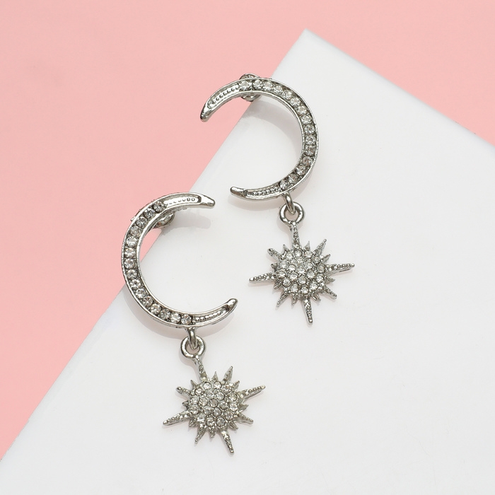 Серьги со стразами «Полумесяц и звезда» ослепительные, цвет белый в серебре Серьги со стразами «Полумесяц и звезда» ослепительные, цвет белый в серебре