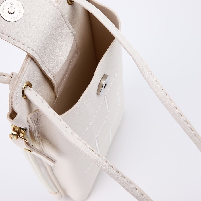 Сумка детская на магните, длинный ремень, цвет белый Сумка детская на магните, длинный ремень, цвет белый