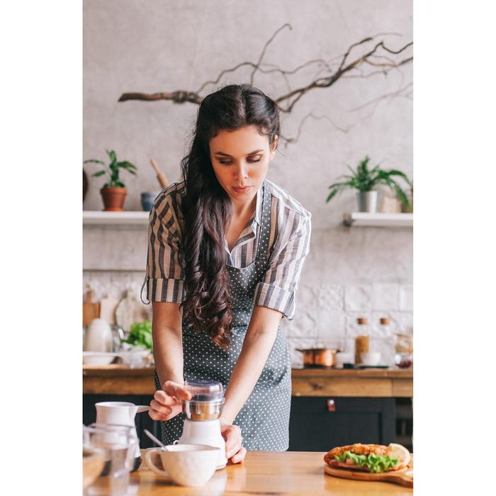 Кофемолка электрическая Luazon LMR-05, 160 Вт, 50 г, белая Кофемолка электрическая Luazon LMR-05, 160 Вт, 50 г, белая