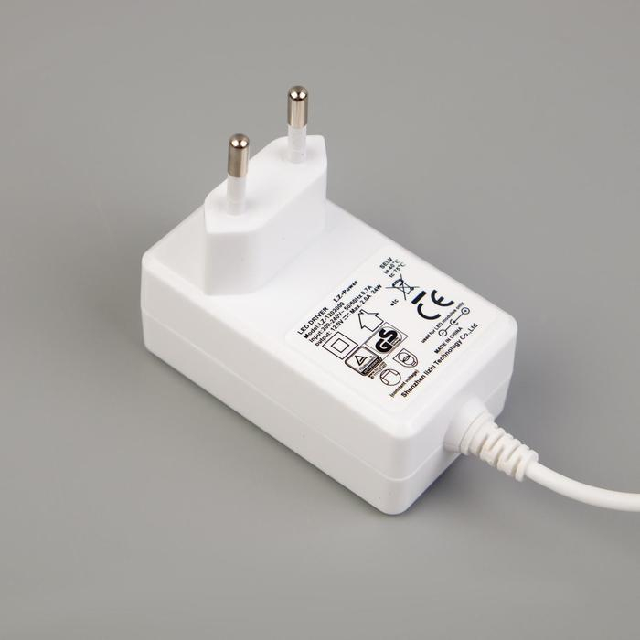 Комплект светодиодной ленты Volpe 3 м, IP20, SMD5050, 60 LED/м, 12 В, RGB Комплект светодиодной ленты Volpe 3 м, IP20, SMD5050, 60 LED/м, 12 В, RGB