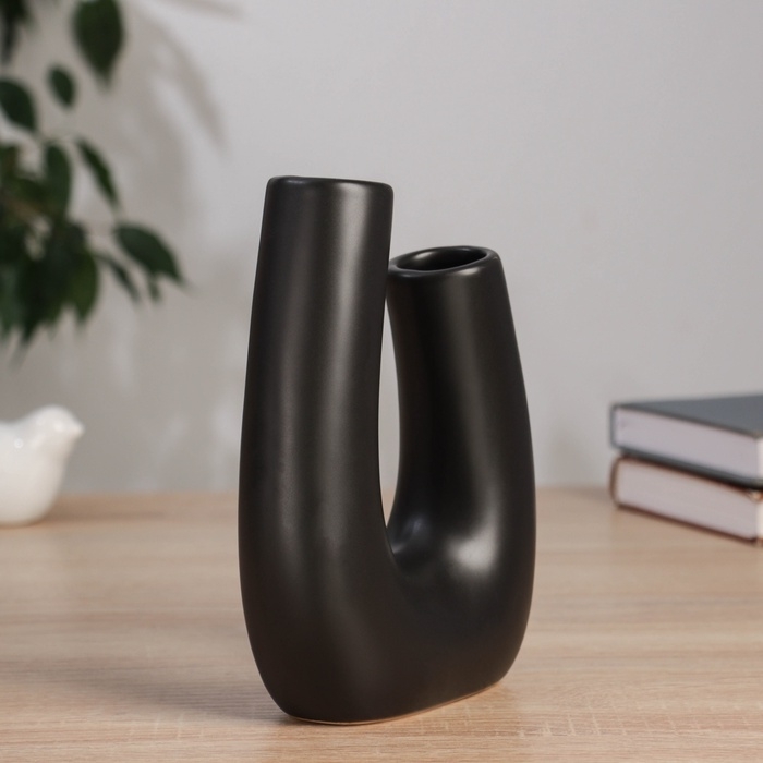 Керамическая ваза декоративная настольная «Уэйн», для цветов, сухоцветов, d-4 см, 17.5×13 см, чёрный Керамическая ваза декоративная настольная «Уэйн», для цветов, сухоцветов, d-4 см, 17.5×13 см, чёрный