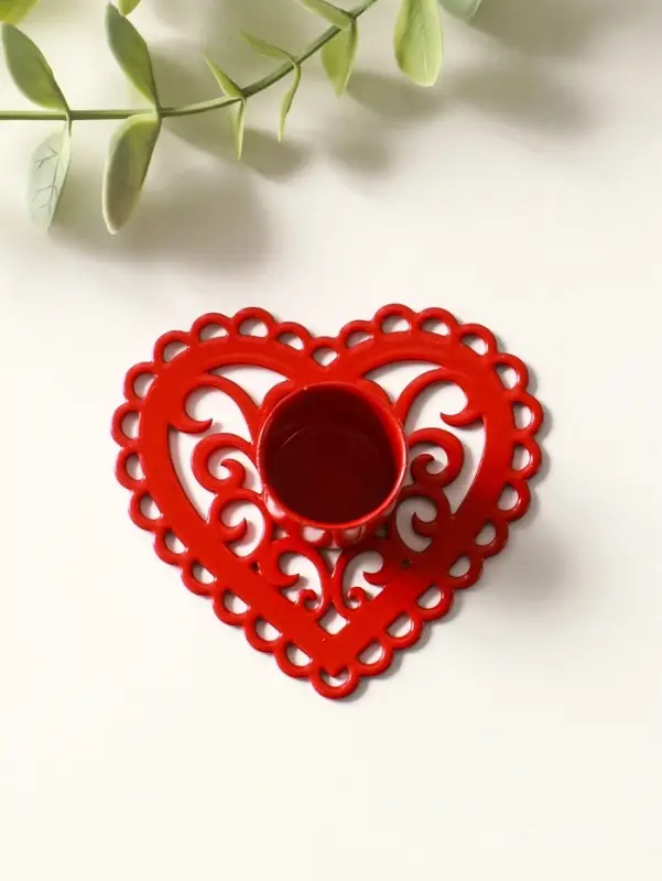 Подсвечник "Сердечко-кружево" металл 7х7,8х2,7 см, красный