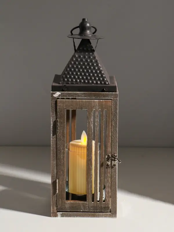Подсвечник дерево на 1 свечу "Фонарь, окна с рейками" d=7,3 см 11,2х11,2х34 см