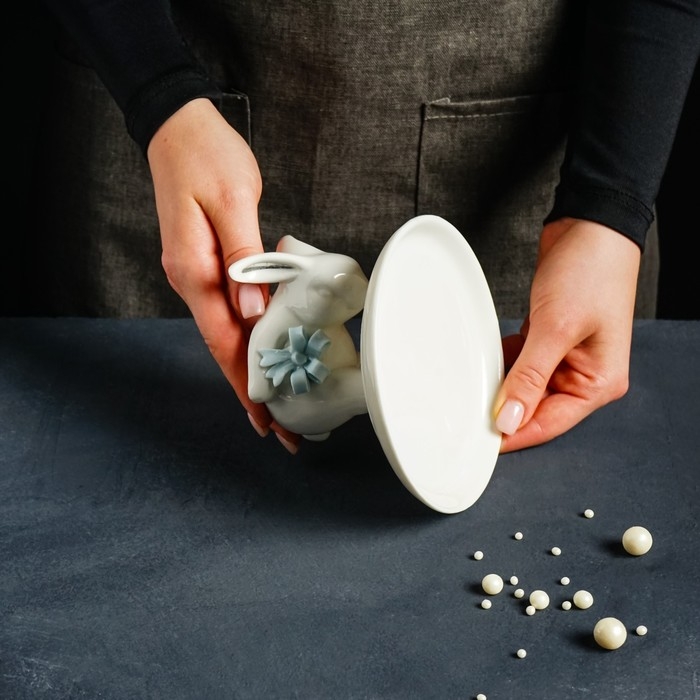 Блюдо для пирожных &laquo;Зайка&raquo;, 13&times;12&times;8 см, цвет белый