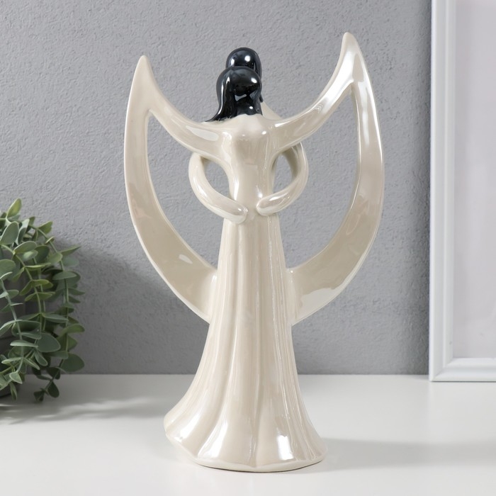 Сувенир керамика Сувенир керамика "На крыльях нежности" чёрно-белый 29х17х11 см