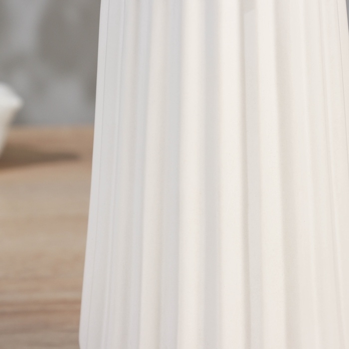 Керамическая ваза для цветов, сухоцветов «Лестер», настольная, d-9 см, 21×11 см, белый Керамическая ваза для цветов, сухоцветов «Лестер», настольная, d-9 см, 21×11 см, белый