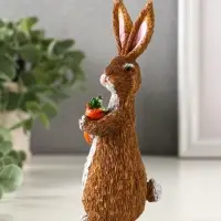 Сувенир полистоун "Кролик с морковью" 4,7х5х15 см