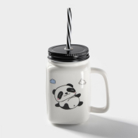 Кружка керамическая с металлической крышкой и трубочкой &laquo;Панда&raquo;, 420 мл, рисунок МИКС