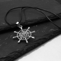 Кулон унисекс &laquo;Штурвал&raquo;, цвет чернёное серебро на чёрном шнурке, 40 см