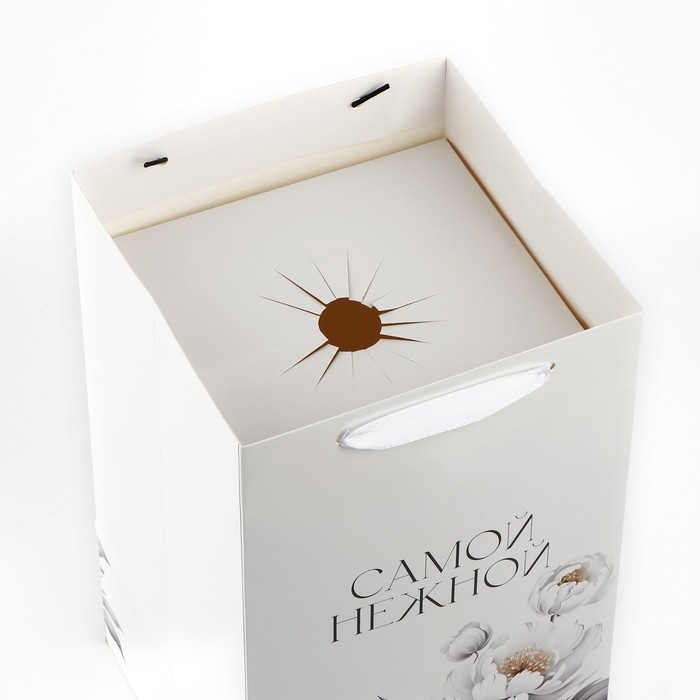 Переноска для цветов с вкладышем для фиксации, &laquo;Самой нежной&raquo;, белый, 35 х 20 х 20 см