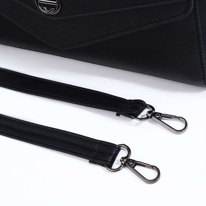 Сумка-мессенджер на магните, цвет чёрный Сумка-мессенджер на магните, цвет чёрный