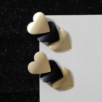 Серьги металл «Тренд» сердечки, цвет чёрно-золотой Серьги металл «Тренд» сердечки, цвет чёрно-золотой