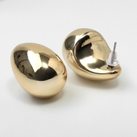 Серьги пластик &laquo;Капля&raquo; структура мах, цвет золото