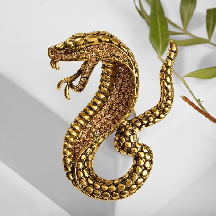 Брошь &laquo;Змея&raquo; кобра, цвет золото