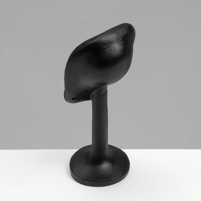 Подставка под серьги &laquo;Ухо&raquo; 4,2&times;3&times;11, 3 отверстия, цвет чёрный