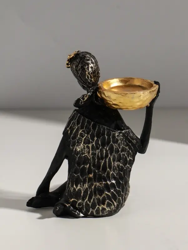 Подсвечник полистоун "Африканка в чёрном платье с цветами" с золотом d=4,5 см 11х13х16 см