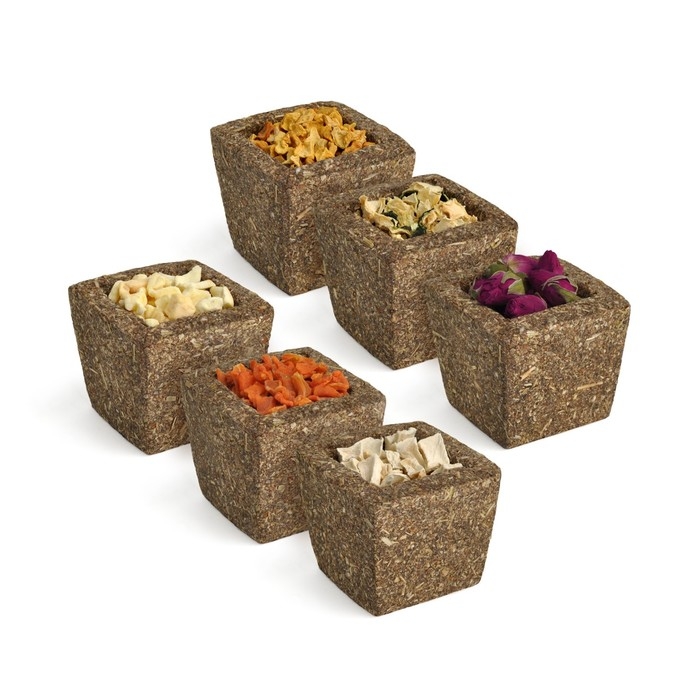 Лакомство Little One "Корзинка из луговых трав" с наполнением, ассорти, 65 г