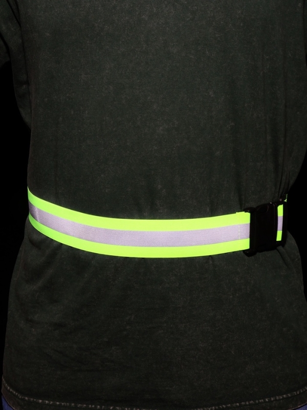 Светоотражающий пояс эластичный 1 полоса 2см 50-100см*4,5см на фастексе салатов/чёрн АУ