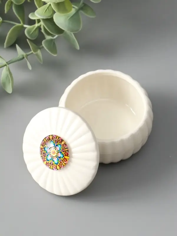 Шкатулка керамика "Цветок-калейдоскоп" белая 7х7х5,3 см