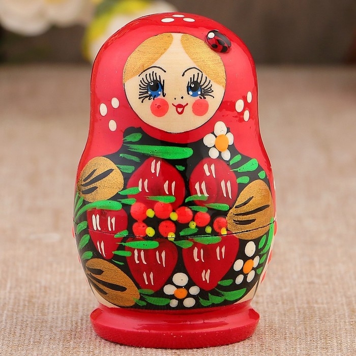 Матрёшка &laquo;Божья коровка&raquo;, красный платок, 5 кукольная, 9-11 см
