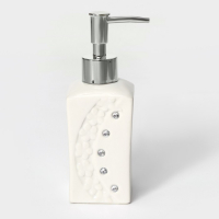 Набор аксессуаров для ванной комнаты Доляна &laquo;Цветочный барельеф&raquo;, 4 предмета (дозатор 270 мл, мыльница, 2 стакана 210 мл), цвет белый