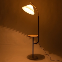 Торшер Regina 1х40Вт Е27 черный/золото 28х28х165см Торшер Regina 1х40Вт Е27 черный/золото 28х28х165см