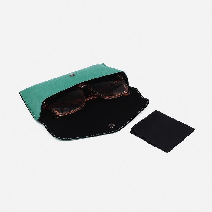 Футляр для очков на кнопке, длина 17 см, цвет зелёный