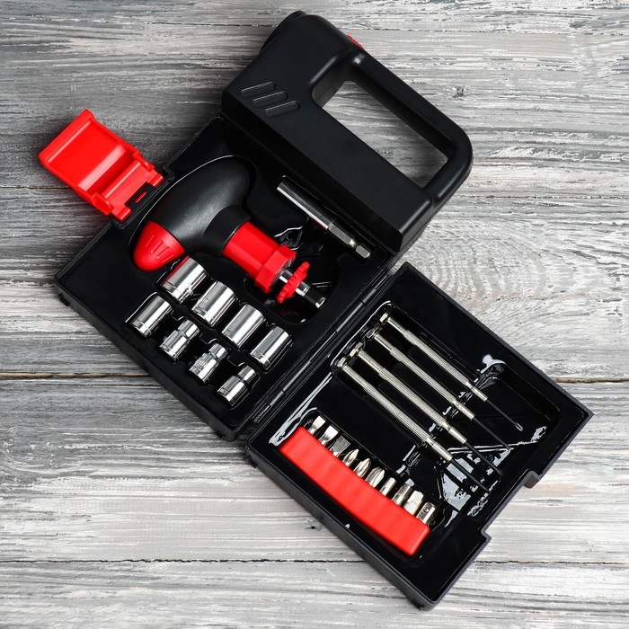 Набор инструментов в фонаре &laquo;На пути&raquo;, 24 предмета