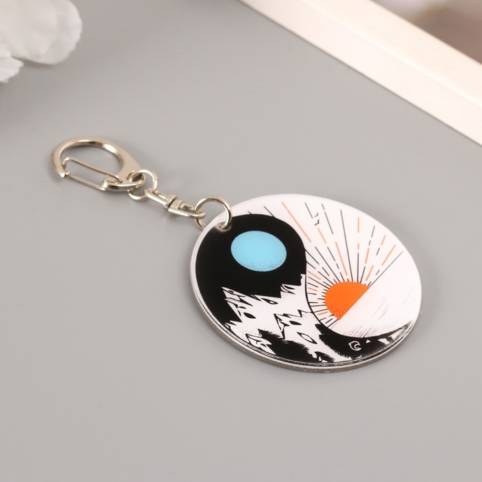 Брелок акрил Брелок акрил "Инь-ян. Солнце и луна" 5,2х5,2 см