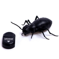 Муравей радиоуправляемый &laquo;Древоточец&raquo;, работает от батареек, свет