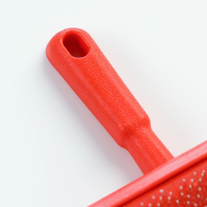 Пуходерка полукруглая малая с каплями, 8,5 х 13 см, красная Пуходерка полукруглая малая с каплями, 8,5 х 13 см, красная