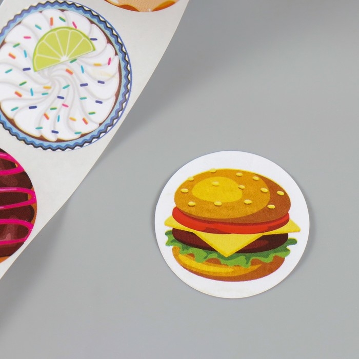 Наклейка бумага Наклейка бумага "Вкусности" d=2,5 см 252 шт в рулоне