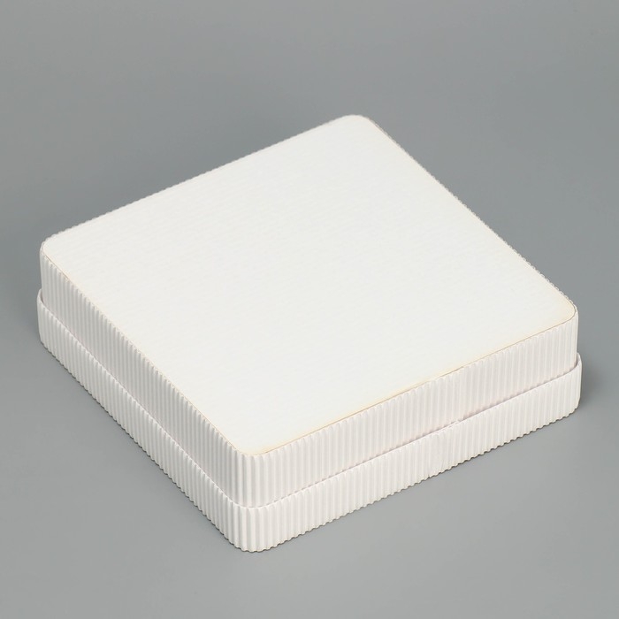 Коробка подарочная, кондитерская упаковка &laquo;Выпускнику&raquo;, 18 х 18 х 5