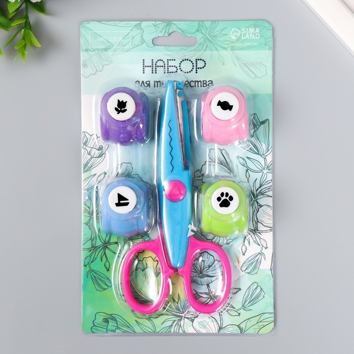 Набор для скрапбукинга "Средняя волна" ножницы фигурные 13,5см+4 дырокола d=1,2см 11,2х18 см   94115