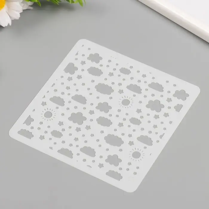 Трафарет фоновый пластик "Солнце облака" 15х15 см