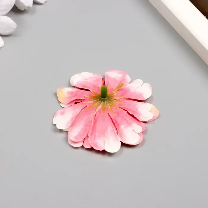 Бутон на ножке для декорирования "Многослойная ромашка розовая" 6х6 см