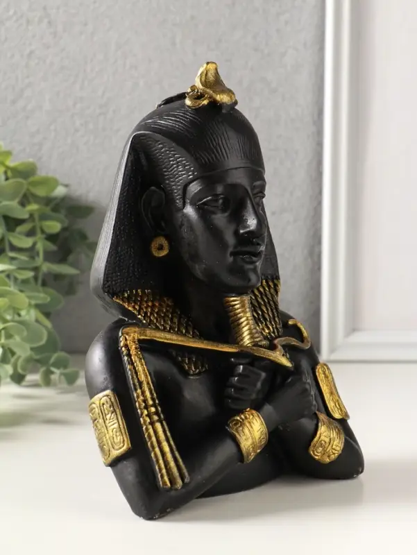 Статуэтка "Фараон" 19х12х9 см, черный с золотой росписью