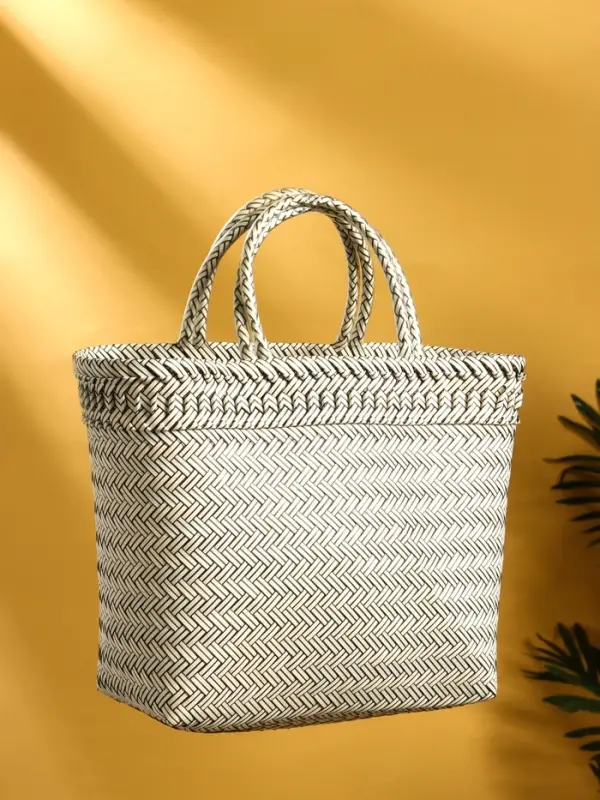 Сумка плетёная пластиковая 30х15х35 см, цв. чёрный-белый