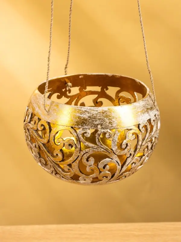Подсвечник подвесной из кокоса, 14&times;14&times;10 см, бело-золотой