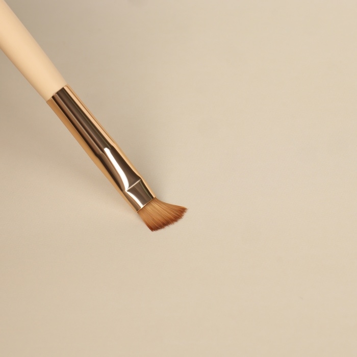 Набор кистей для макияжа &laquo;Франция&raquo;, 7 предметов, на кнопке, цвет бежевый/розовый