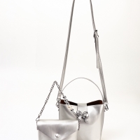 Сумка женская, 27*7*12, отд на молнии, длин ремень, серебро Сумка женская, 27*7*12, отд на молнии, длин ремень, серебро