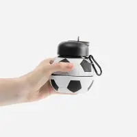 Складная бутылка для воды Football Flex, белая с черным