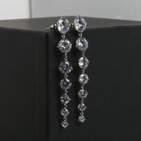 Серьги висячие со стразами &laquo;Змейка&raquo; L= 6,5, цвет белый в серебре, 7,6 см