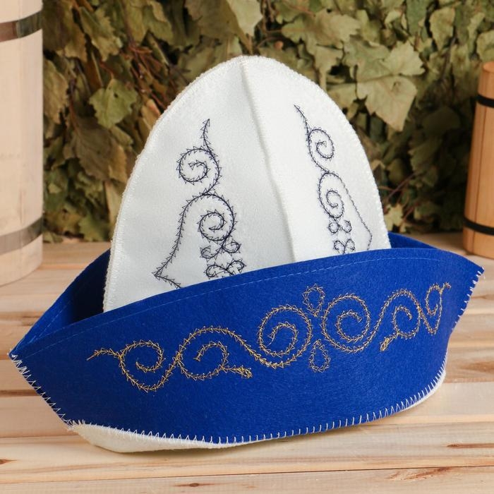 Шапка для бани с вышивкой Шапка для бани с вышивкой "Казахстанский колпак мужской" с золотыми и голубыми узорами