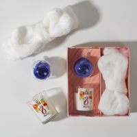 Набор: свеча, мыльные лепестки и повязка на голову &laquo;С 8 марта!&raquo;, аромат ваниль